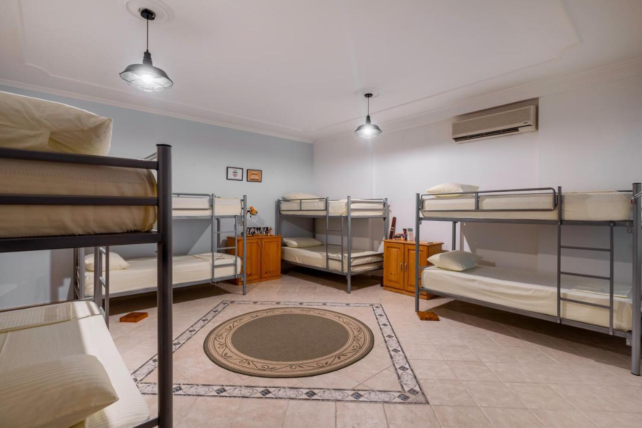 Hostel Nena Semi 티라나 외부 사진