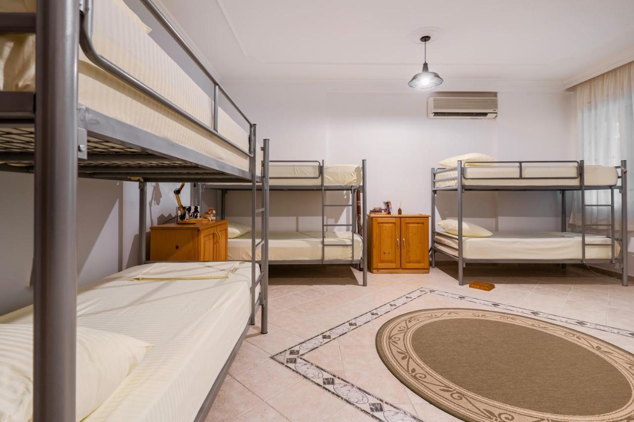 Hostel Nena Semi 티라나 외부 사진