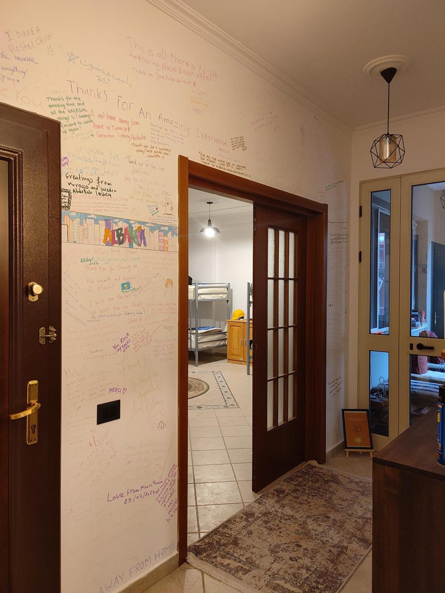 Hostel Nena Semi 티라나 외부 사진